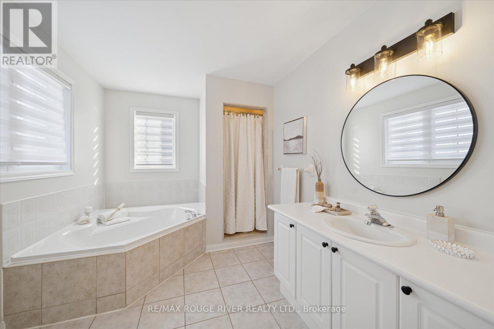 116 Bach Avenue, Whitby, Ontario  L1R 2P7 - Photo 25 - E12760900