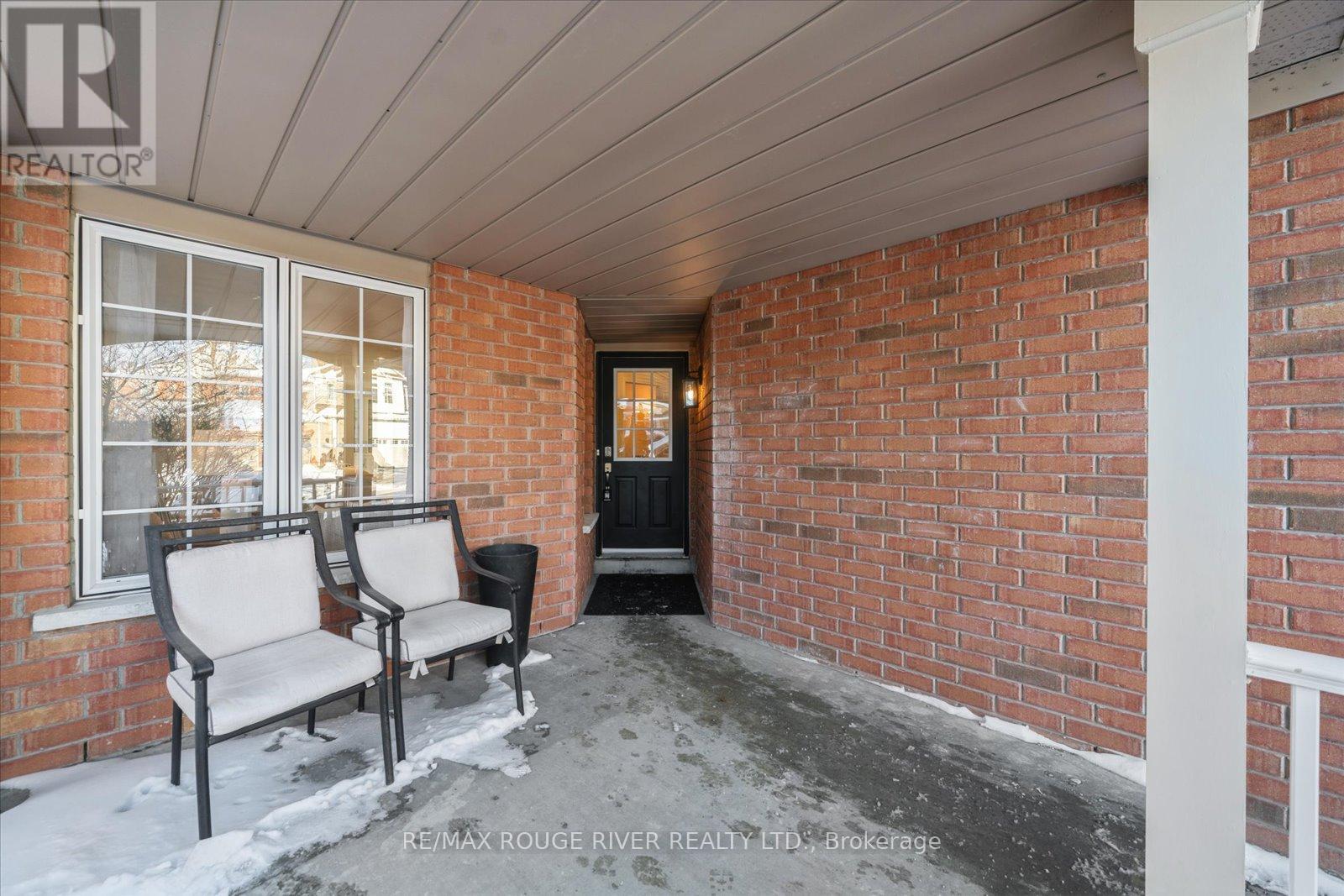 116 Bach Avenue, Whitby, Ontario  L1R 2P7 - Photo 4 - E12760900