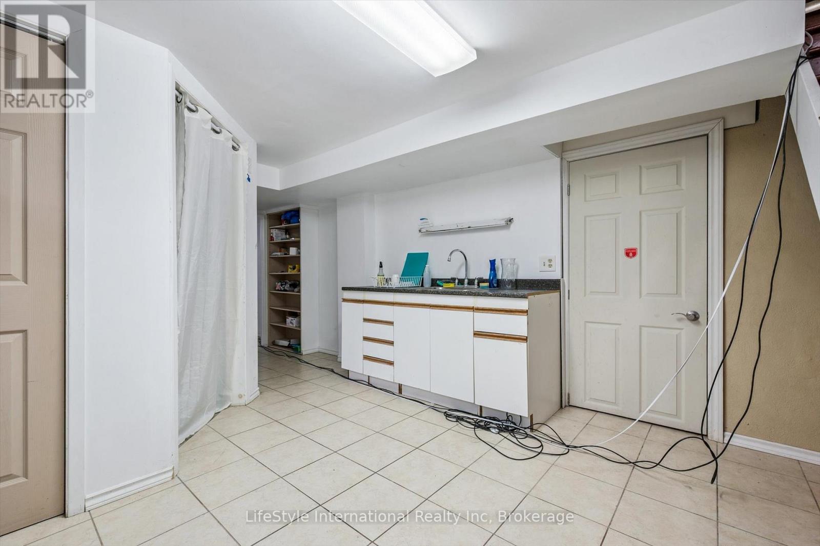 15 Fairview Boulevard, Guelph, Ontario  N1G 1H3 - Photo 25 - X12760772