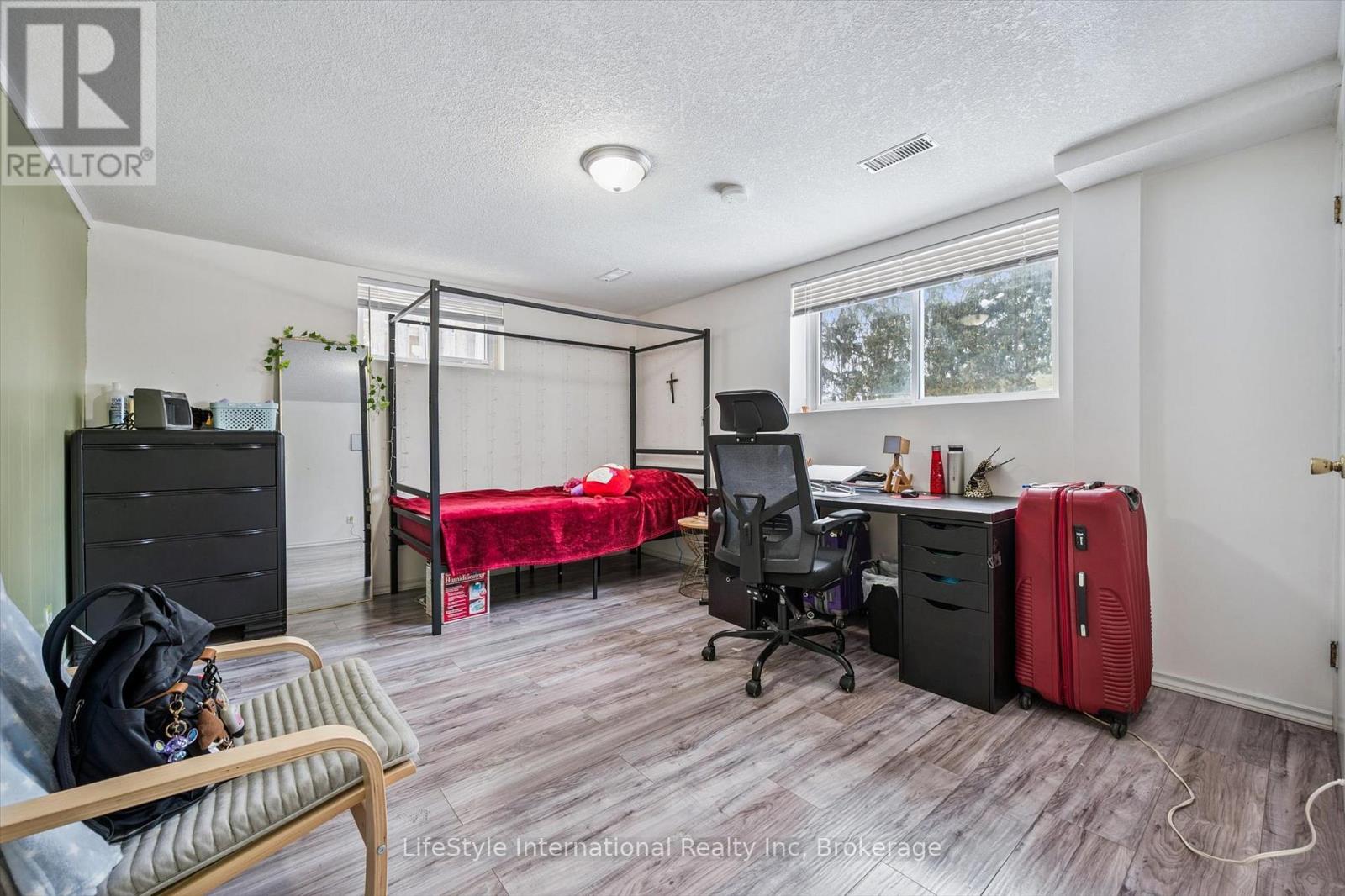 15 Fairview Boulevard, Guelph, Ontario  N1G 1H3 - Photo 29 - X12760772