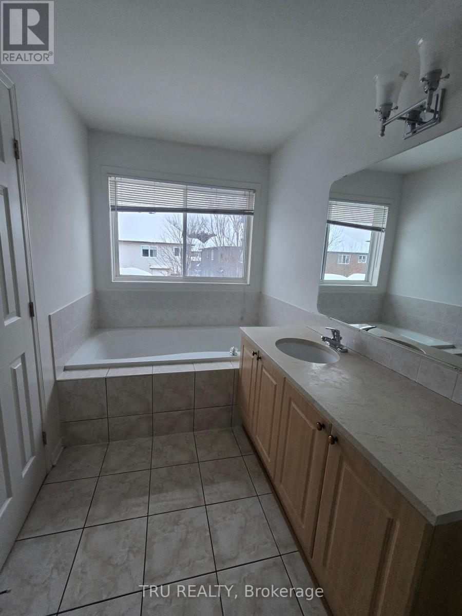 62 North Harrow Drive, Ottawa, Ontario  K2J 4V8 - Photo 15 - X12760818