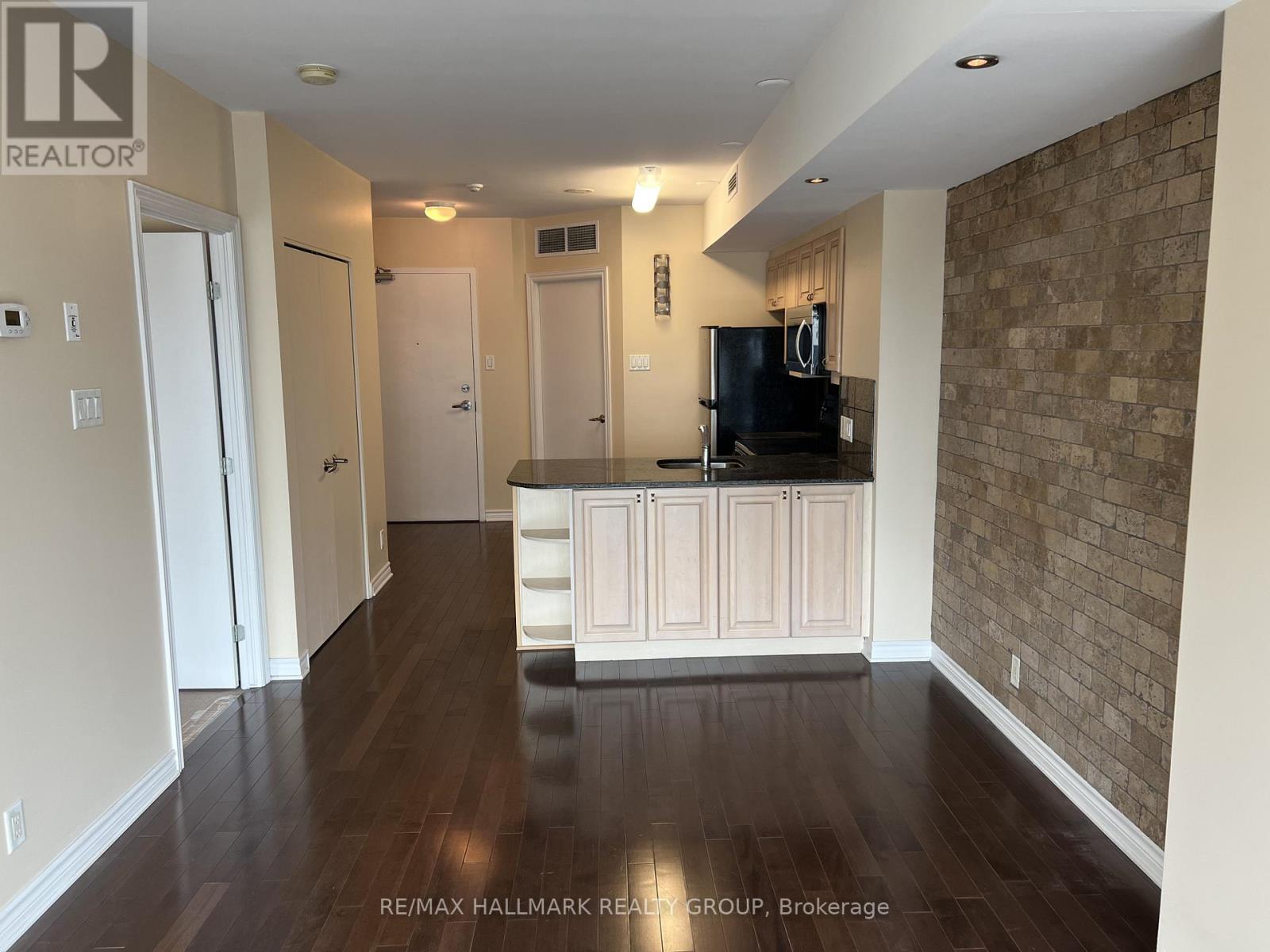 1903 - 445 Laurier Avenue West Avenue W, Ottawa, Ontario  K1N 6R4 - Photo 11 - X12760828