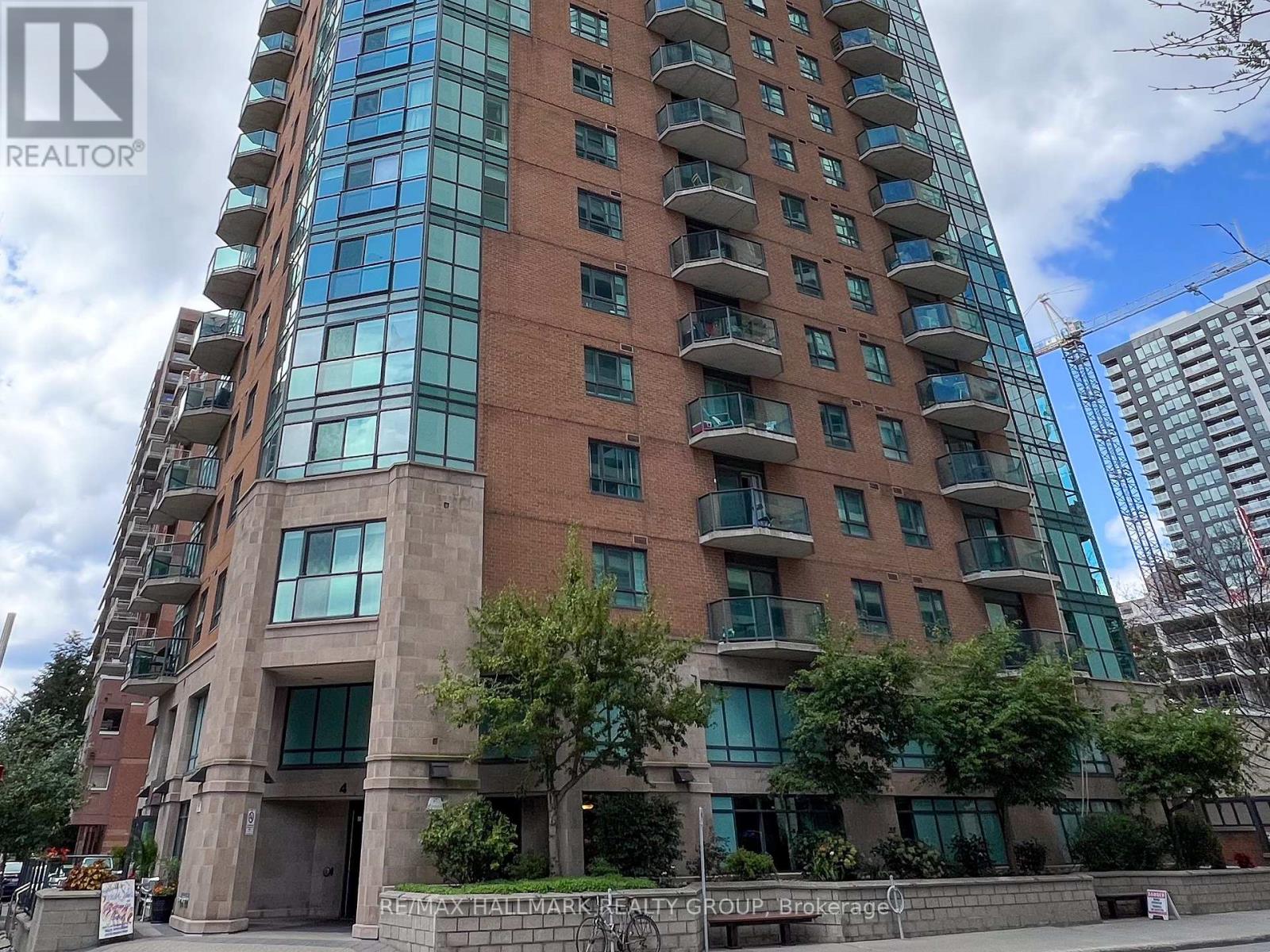 1903 - 445 Laurier Avenue West Avenue W, Ottawa, Ontario  K1N 6R4 - Photo 2 - X12760828