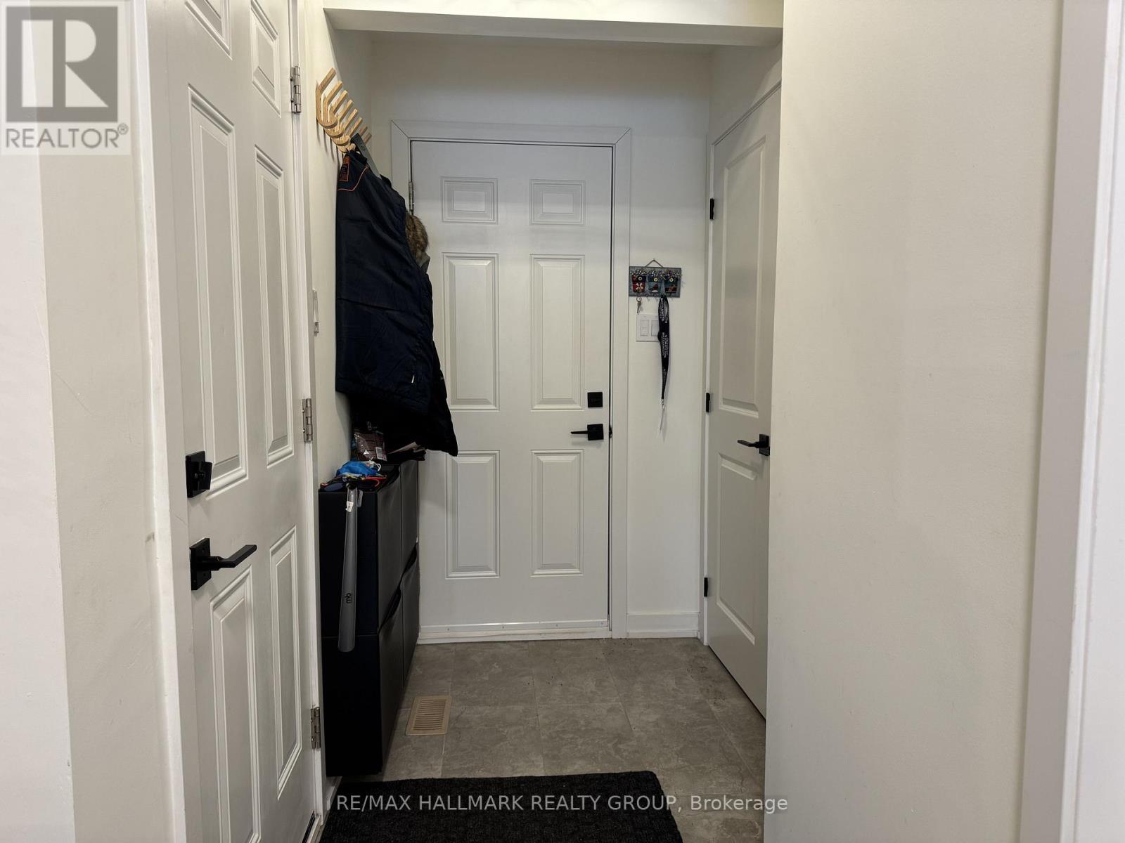 49 Sunridge Lane, Ottawa, Ontario  K2J 2N9 - Photo 2 - X12760912