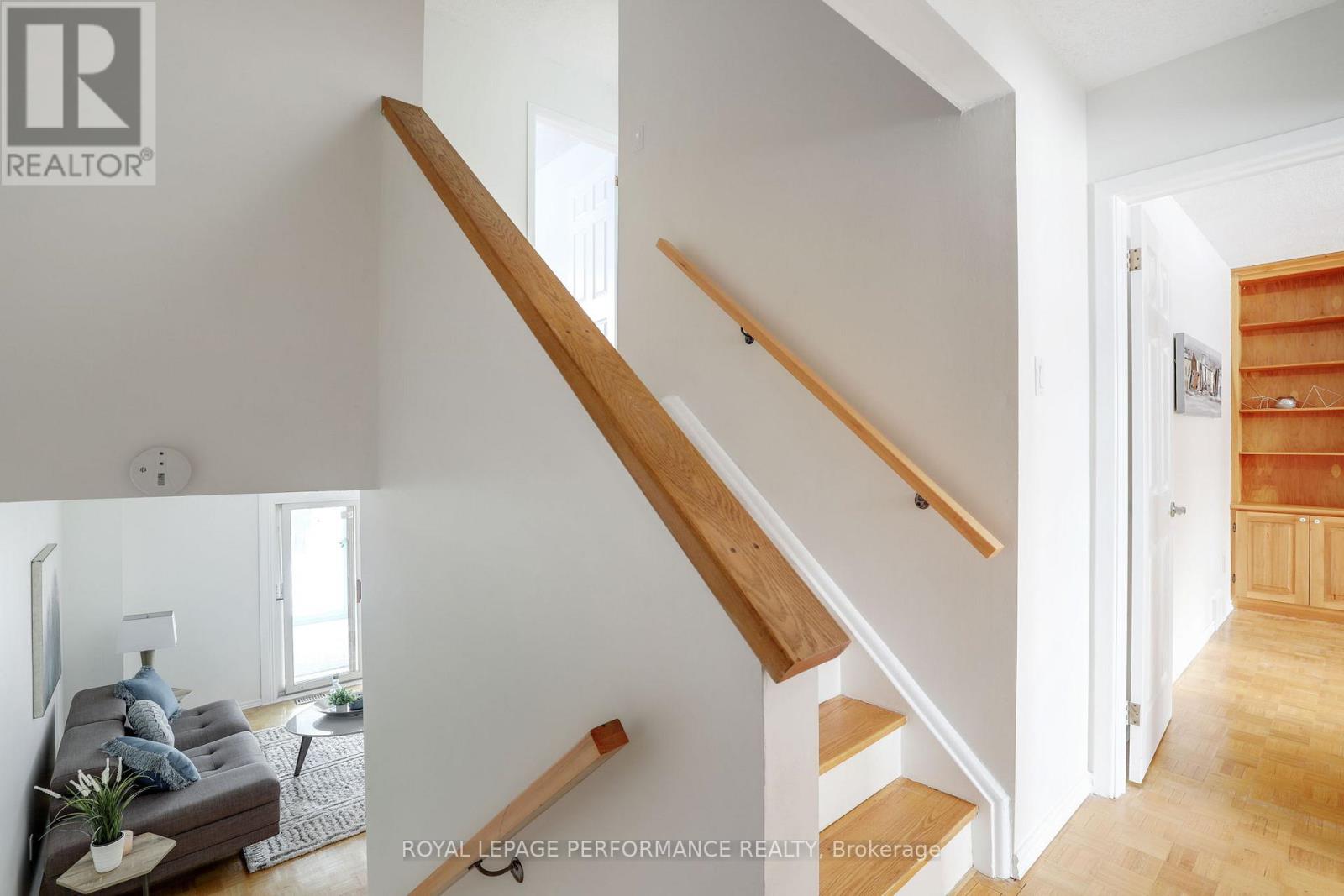 81 C Glen Park Drive, Ottawa, Ontario  K1B 3Z1 - Photo 16 - X12760936