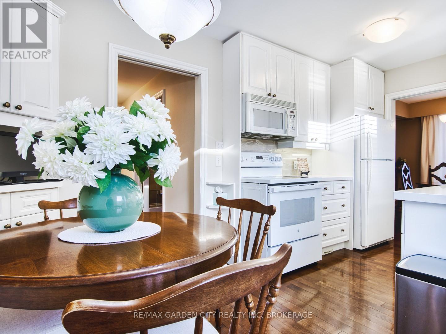 9 Royal Oak Drive, St. Catharines, Ontario  L2N 4B7 - Photo 12 - X12760882