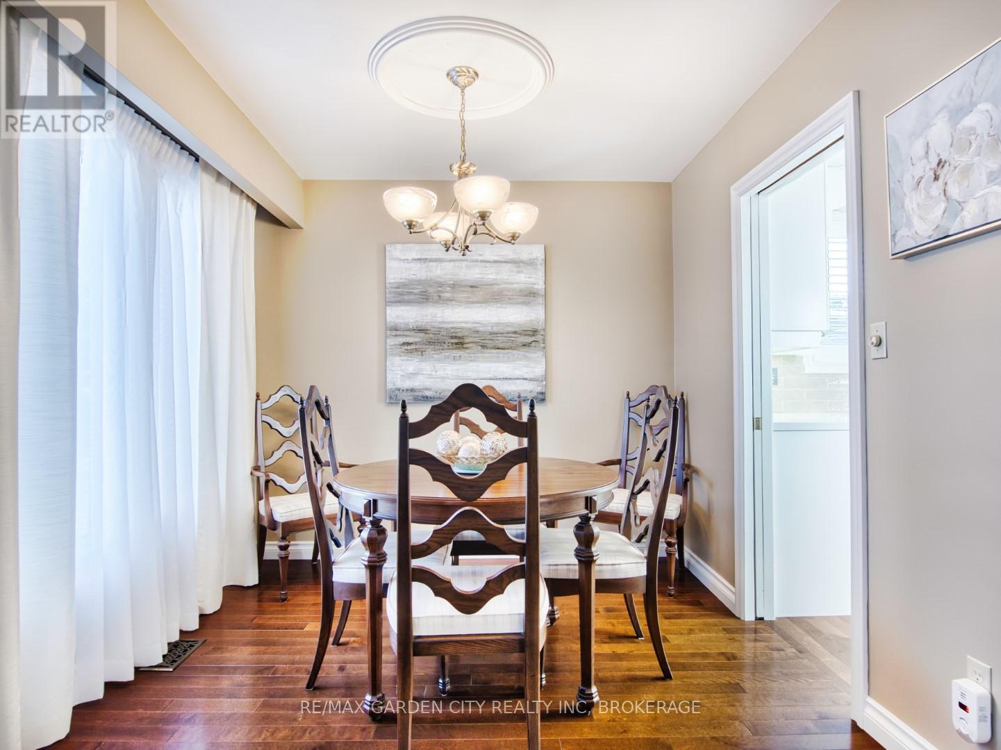 9 Royal Oak Drive, St. Catharines, Ontario  L2N 4B7 - Photo 7 - X12760882