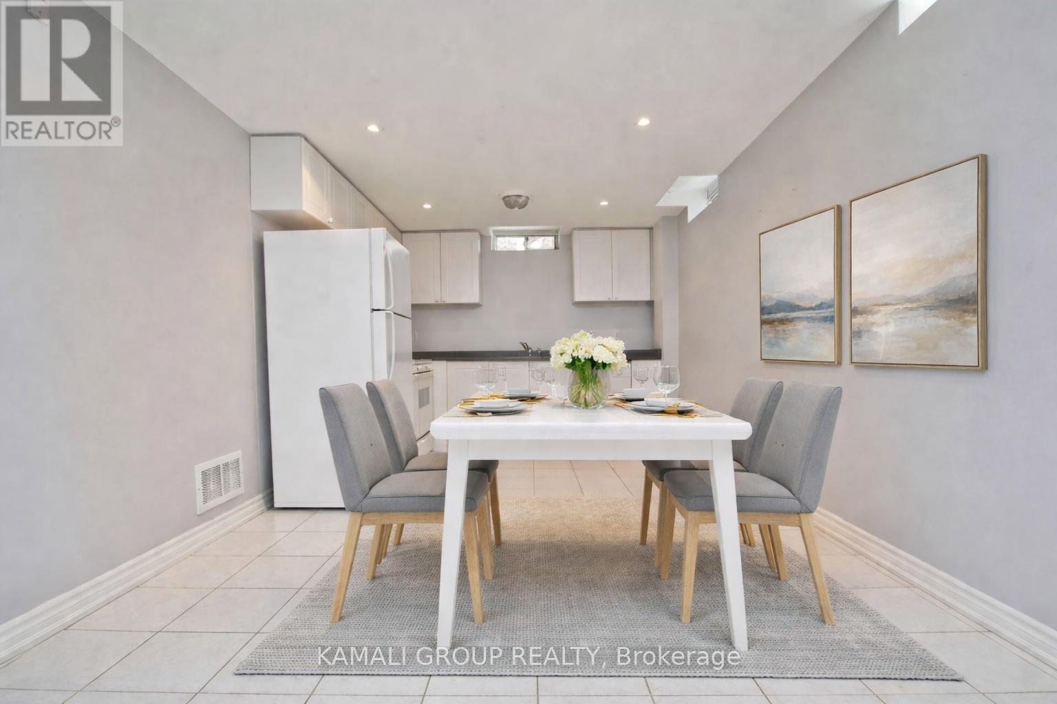 Bsmt - 175 Estate Garden Drive, Richmond Hill (Oak Ridges), Ontario  L4E 3X9 - Photo 3 - N12573402