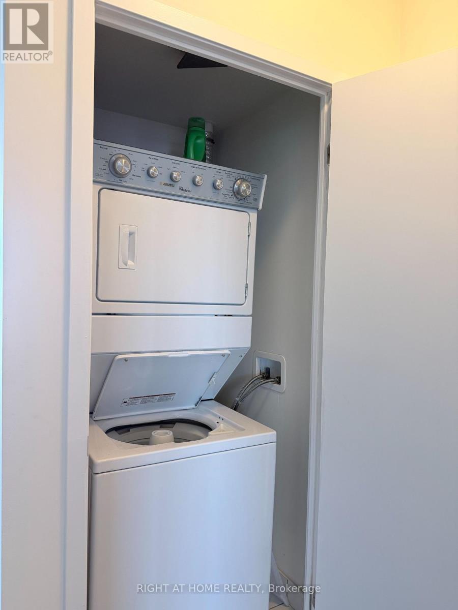 3001 - 4011 Brickstone Mews W, Mississauga, Ontario  L5B 0G3 - Photo 30 - W12741866