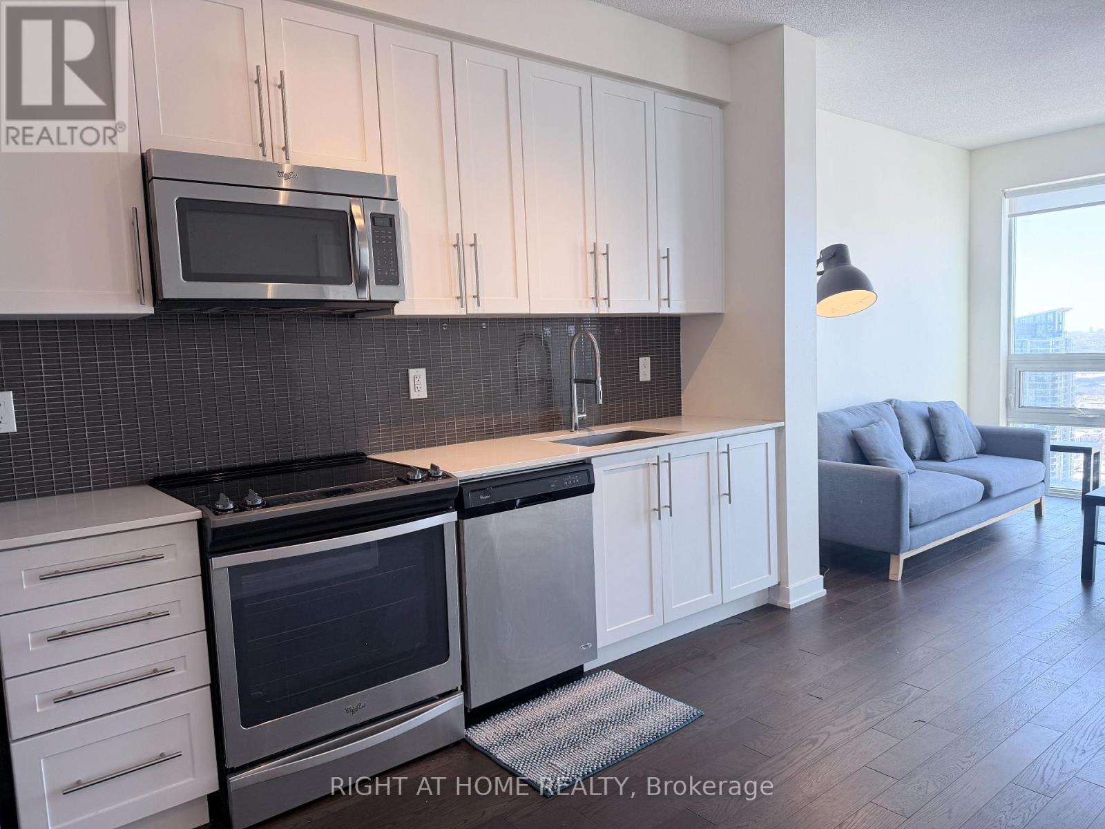 3001 - 4011 Brickstone Mews W, Mississauga, Ontario  L5B 0G3 - Photo 32 - W12741866