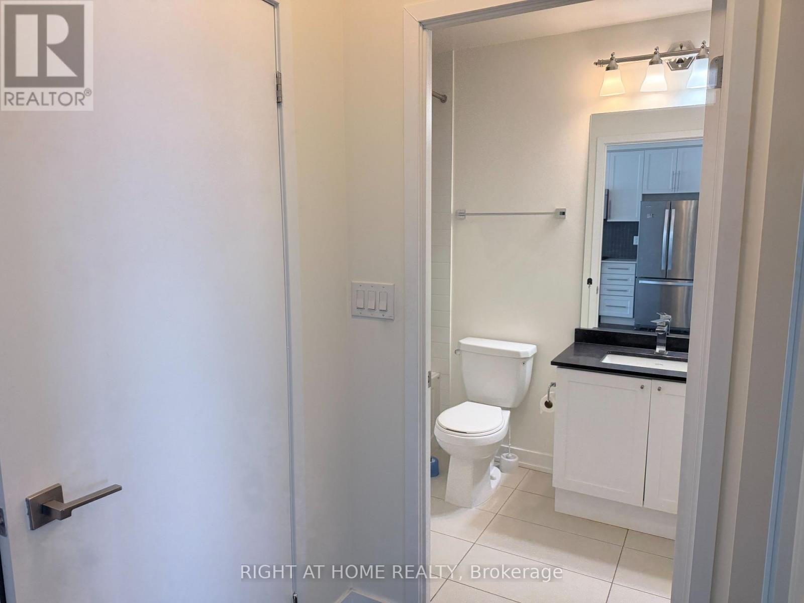 3001 - 4011 Brickstone Mews W, Mississauga, Ontario  L5B 0G3 - Photo 31 - W12741866