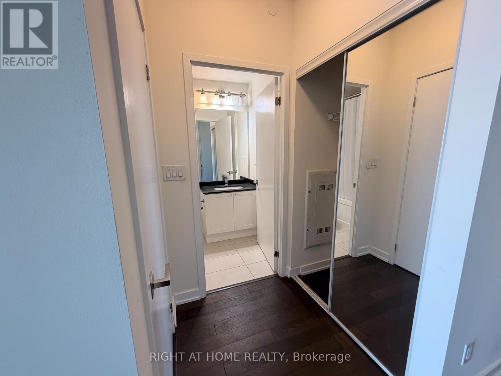 3001 - 4011 Brickstone Mews W, Mississauga, Ontario  L5B 0G3 - Photo 18 - W12741866