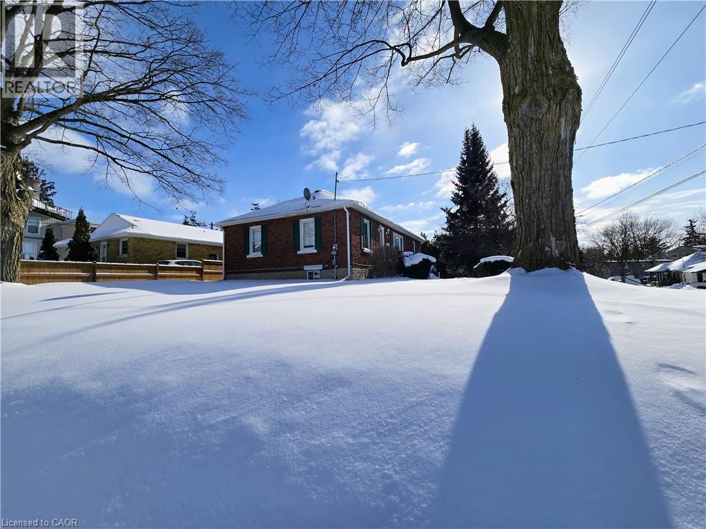 89 Elgin Street N, Cambridge, Ontario  N1R 5H5 - Photo 3 - 40801711