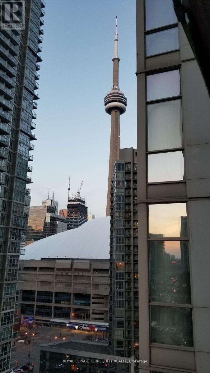 1805 - 35 Mariner Terrace, Toronto (Waterfront Communities), Ontario  M5V 3V9 - Photo 17 - C12760788