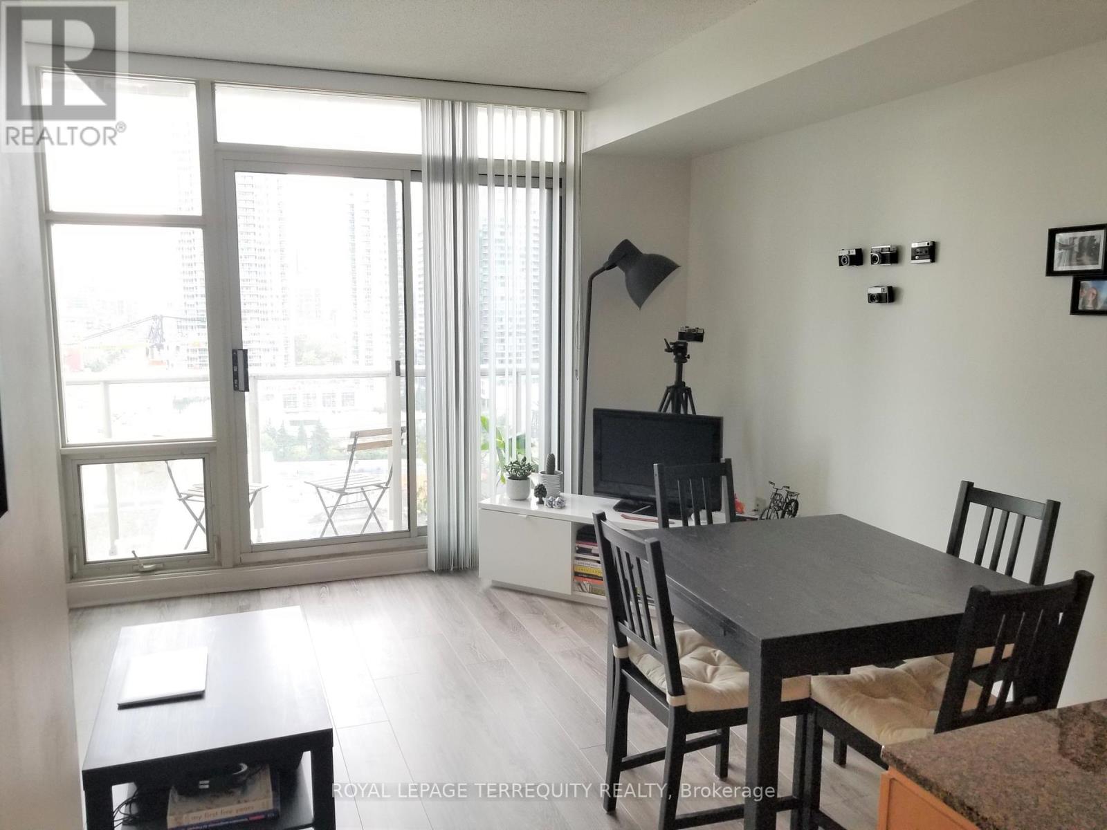 1805 - 35 Mariner Terrace, Toronto (Waterfront Communities), Ontario  M5V 3V9 - Photo 8 - C12760788