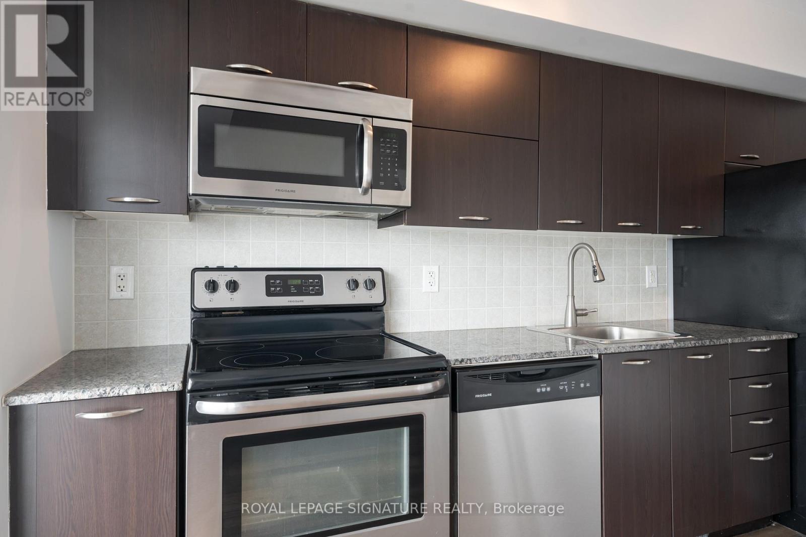 1909 - 38 Joe Shuster Way, Toronto, Ontario  M6K 0A5 - Photo 15 - C12760806