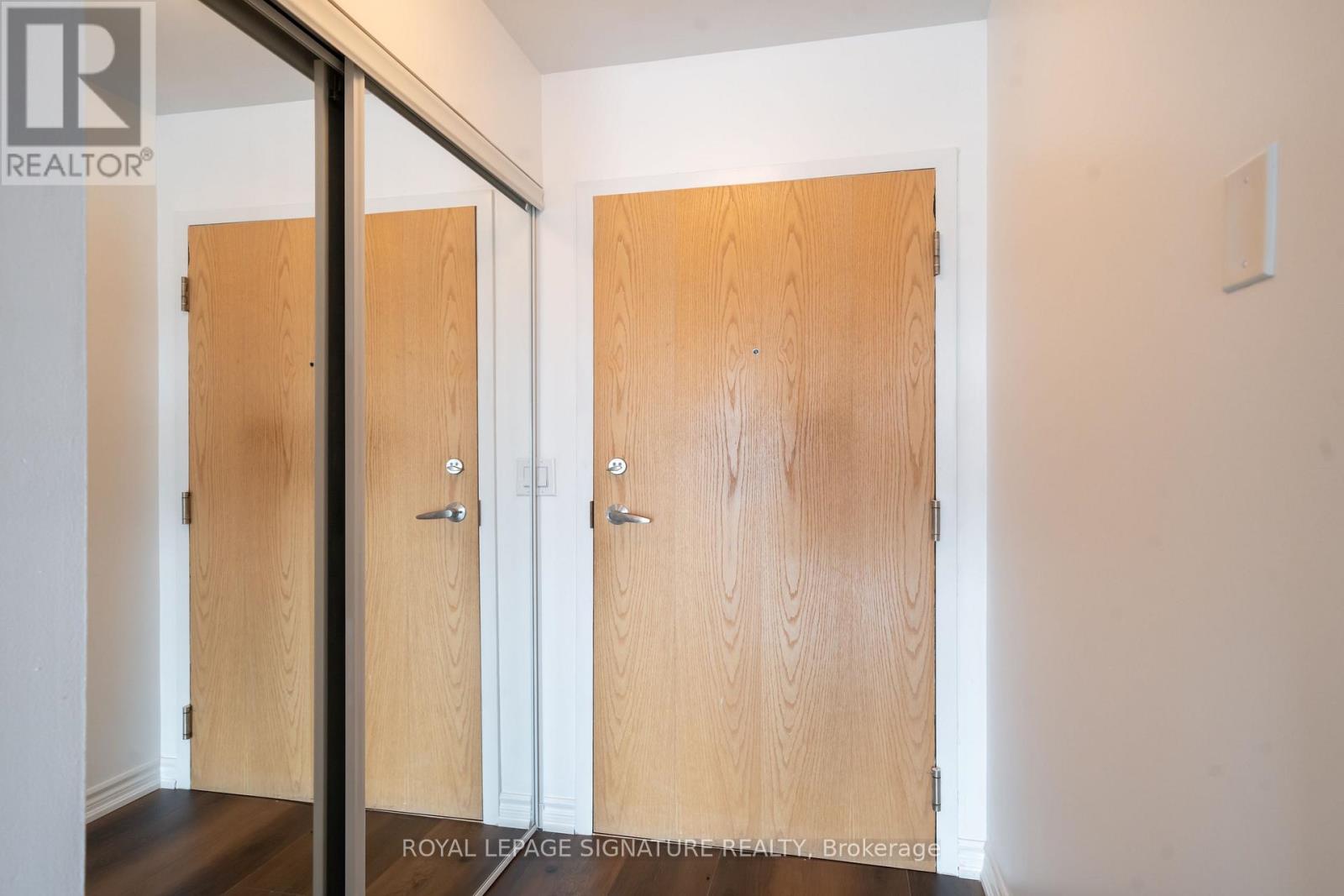 1909 - 38 Joe Shuster Way, Toronto, Ontario  M6K 0A5 - Photo 19 - C12760806