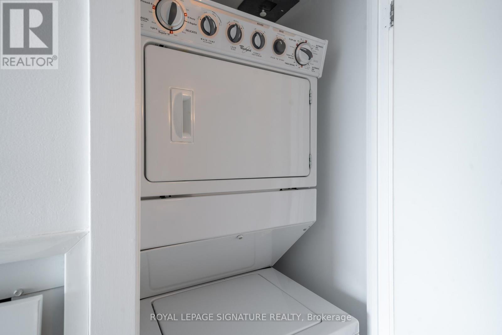 1909 - 38 Joe Shuster Way, Toronto, Ontario  M6K 0A5 - Photo 20 - C12760806