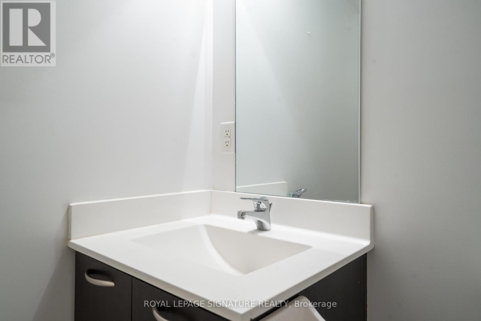 1909 - 38 Joe Shuster Way, Toronto, Ontario  M6K 0A5 - Photo 23 - C12760806