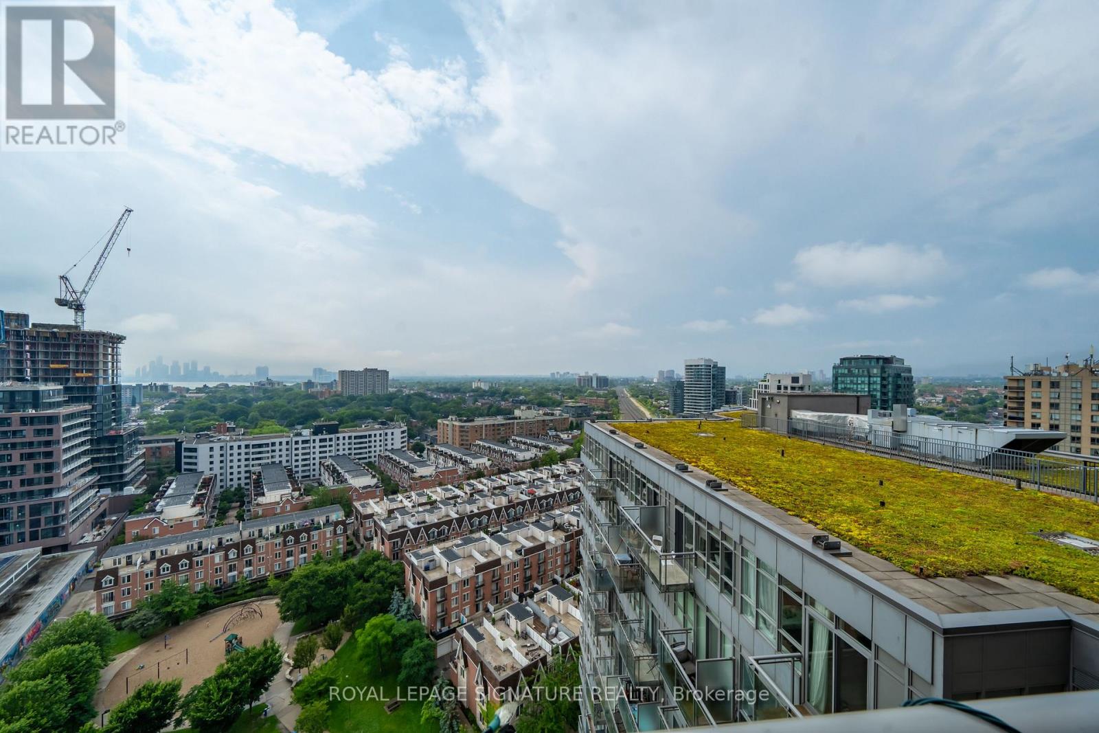 1909 - 38 Joe Shuster Way, Toronto, Ontario  M6K 0A5 - Photo 7 - C12760806