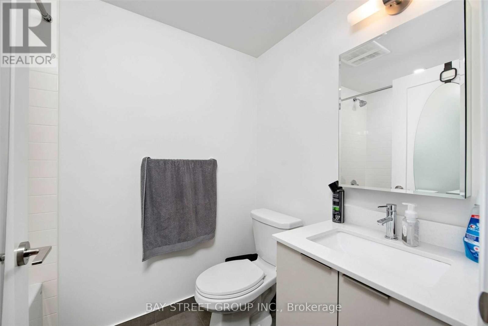 313w - 27 Bathurst Street, Toronto, Ontario  M5V 2P1 - Photo 10 - C12760838