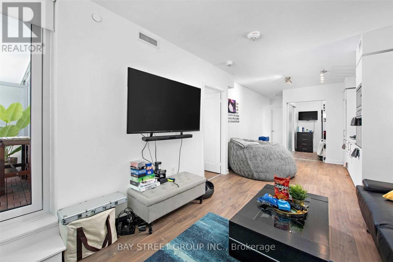 313w - 27 Bathurst Street, Toronto, Ontario  M5V 2P1 - Photo 7 - C12760838