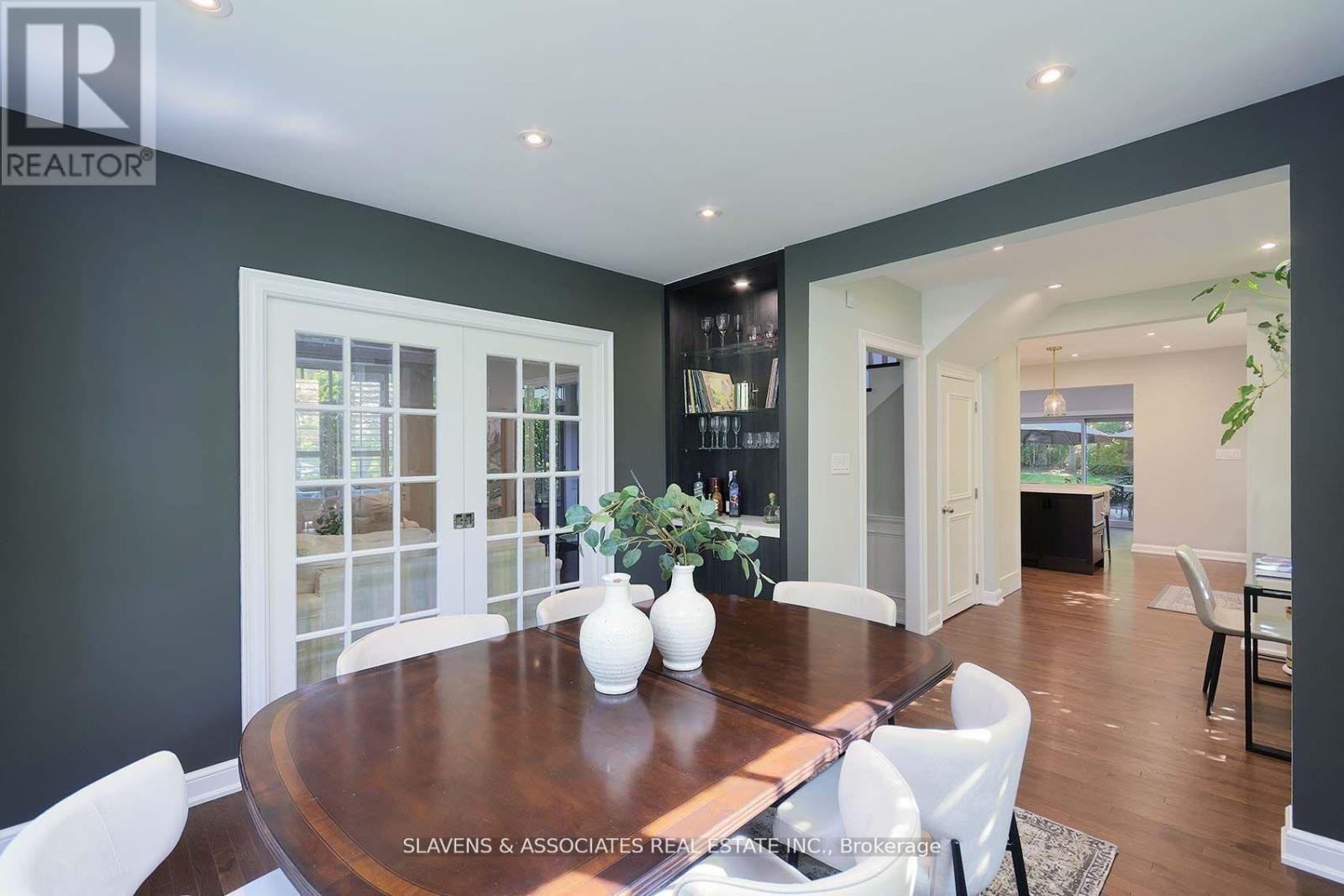 21 Wembley Road, Toronto, Ontario  M6C 2E8 - Photo 12 - C12760858