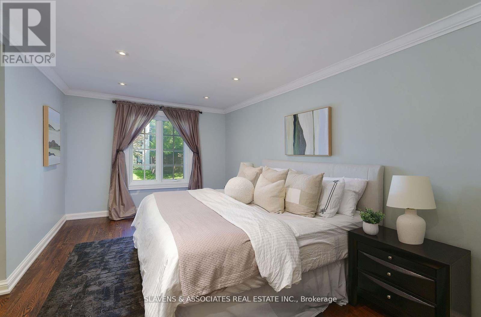 21 Wembley Road, Toronto, Ontario  M6C 2E8 - Photo 20 - C12760858