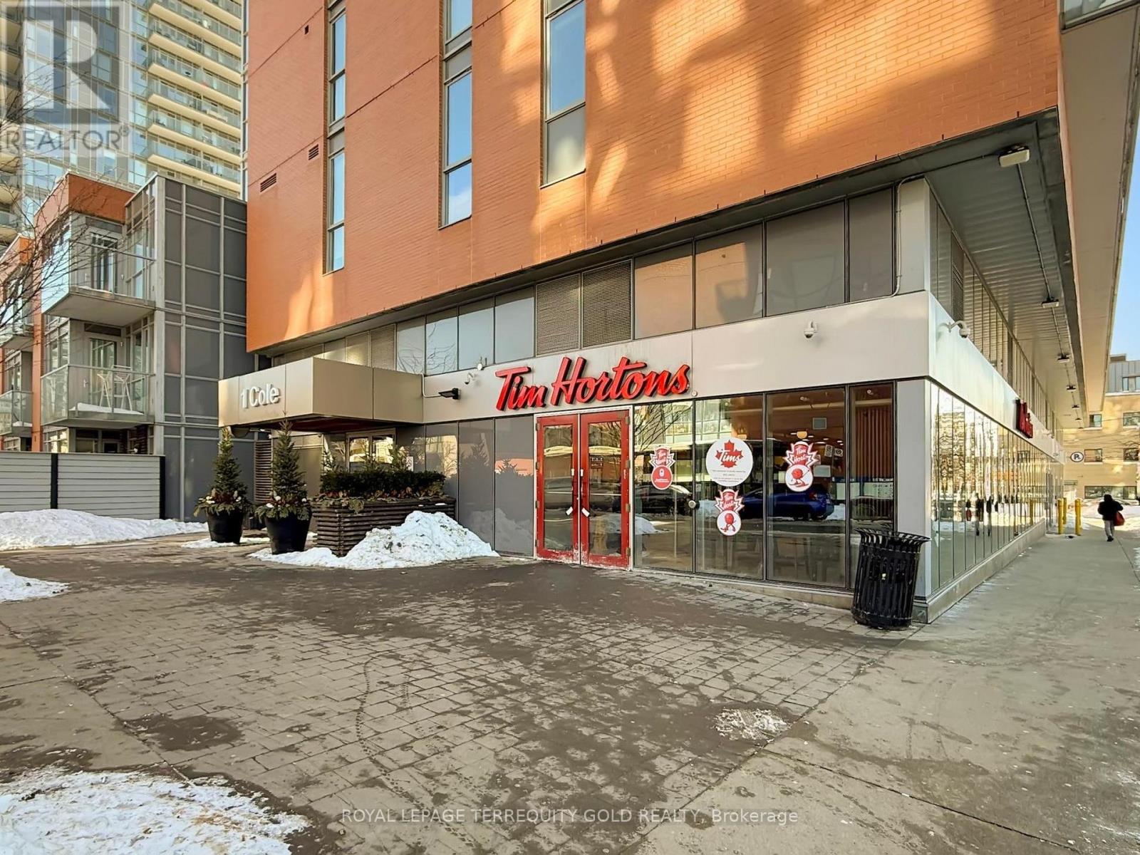 501 - 1 Cole Street, Toronto (Regent Park), Ontario  M5A 4M2 - Photo 4 - C12760866