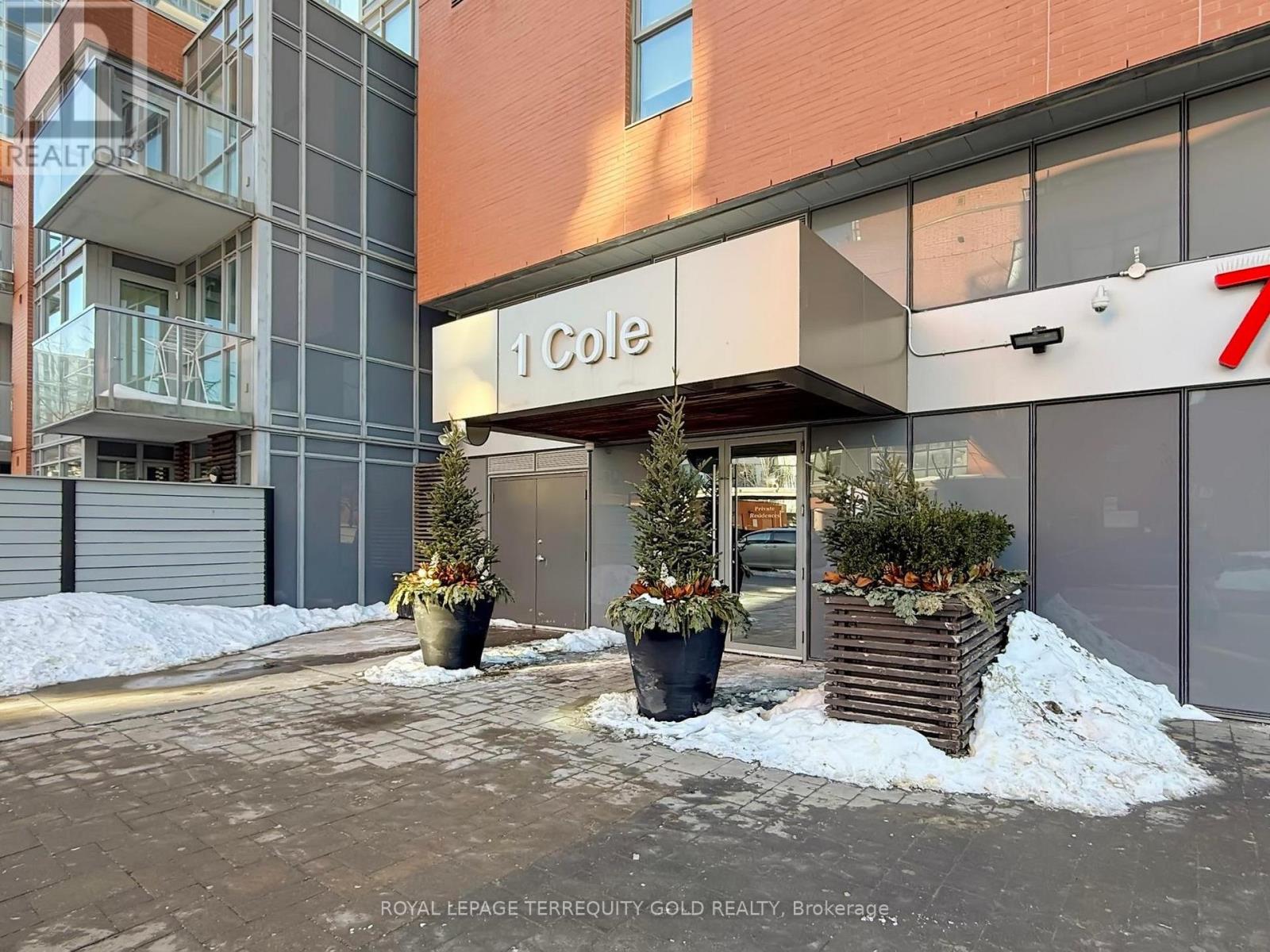 501 - 1 Cole Street, Toronto (Regent Park), Ontario  M5A 4M2 - Photo 6 - C12760866