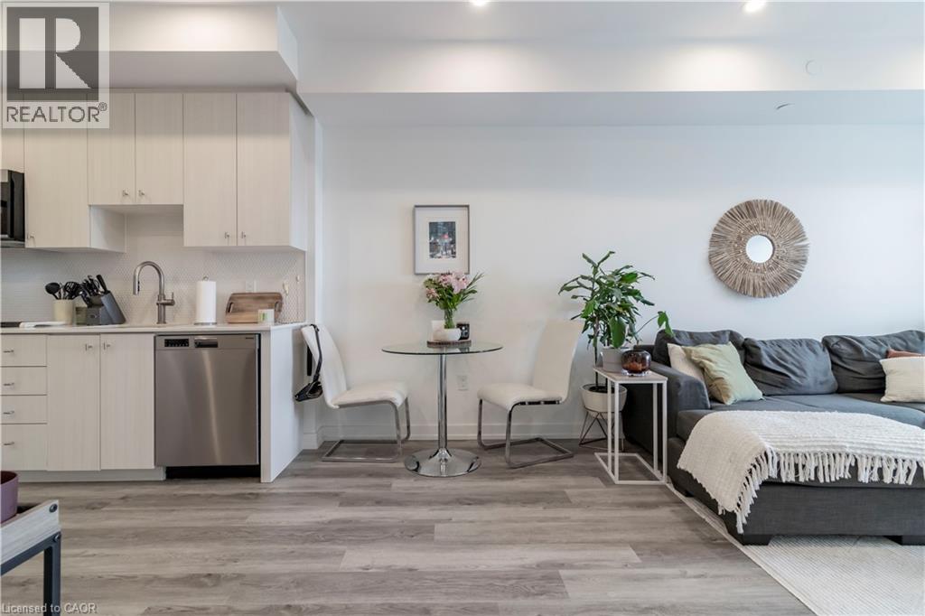 5 Wellington Street S Unit# 1601, Kitchener, Ontario  N2G 0E3 - Photo 3 - 40802819