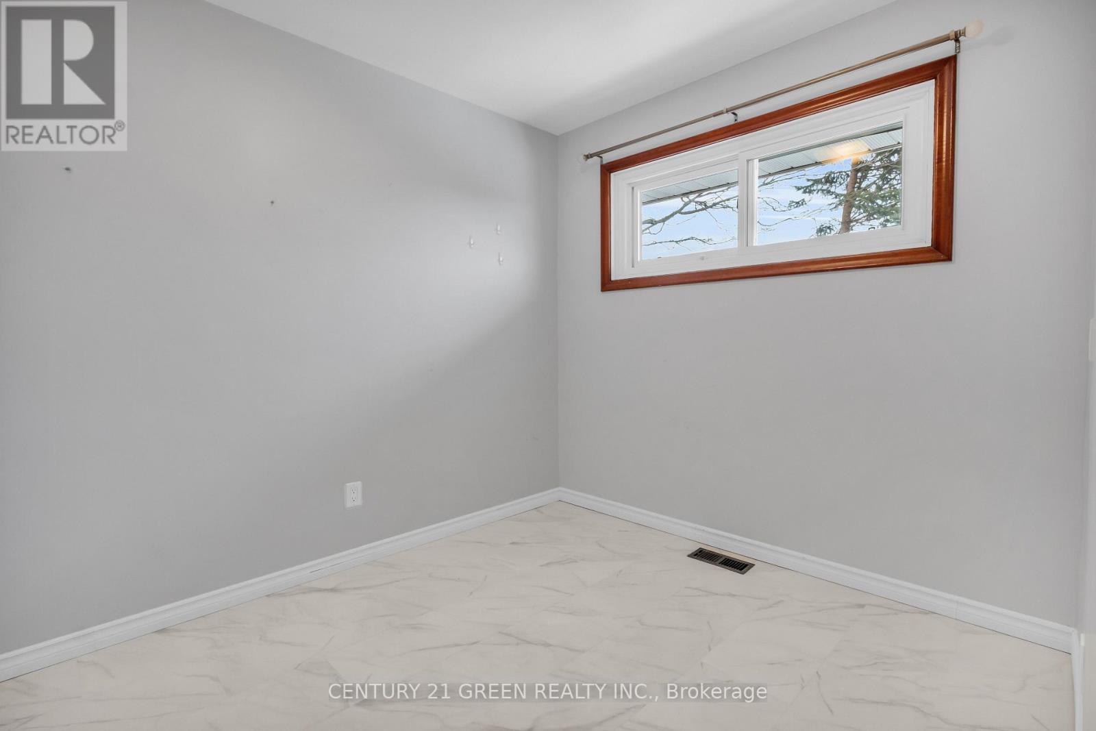 68 Athabasca Street, Oshawa (Donevan), Ontario  L1H 7H6 - Photo 7 - E12760930