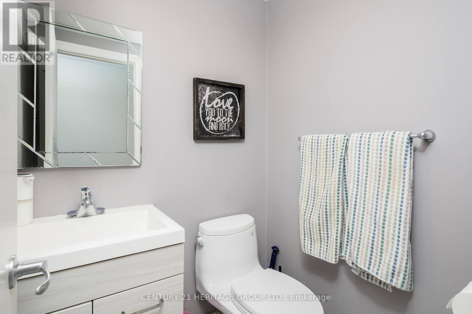 13 Michael Drive E, Richmond Hill, Ontario  L4C 5W6 - Photo 11 - N12760906