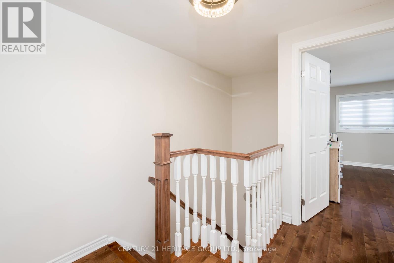 13 Michael Drive E, Richmond Hill, Ontario  L4C 5W6 - Photo 12 - N12760906