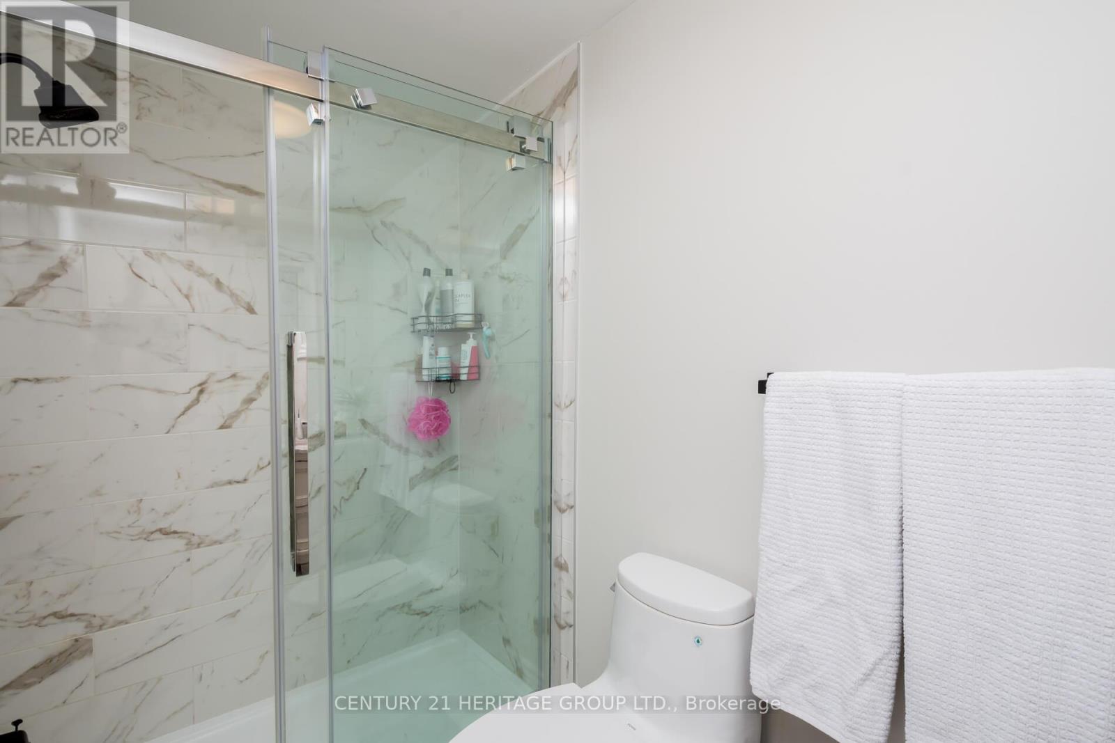 13 Michael Drive E, Richmond Hill, Ontario  L4C 5W6 - Photo 15 - N12760906