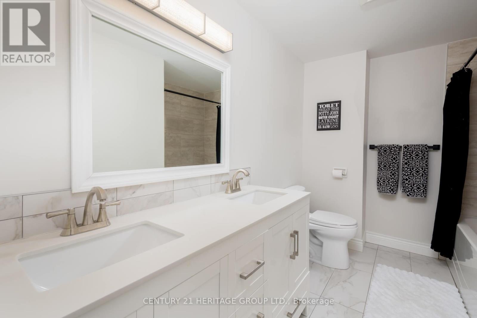 13 Michael Drive E, Richmond Hill, Ontario  L4C 5W6 - Photo 19 - N12760906