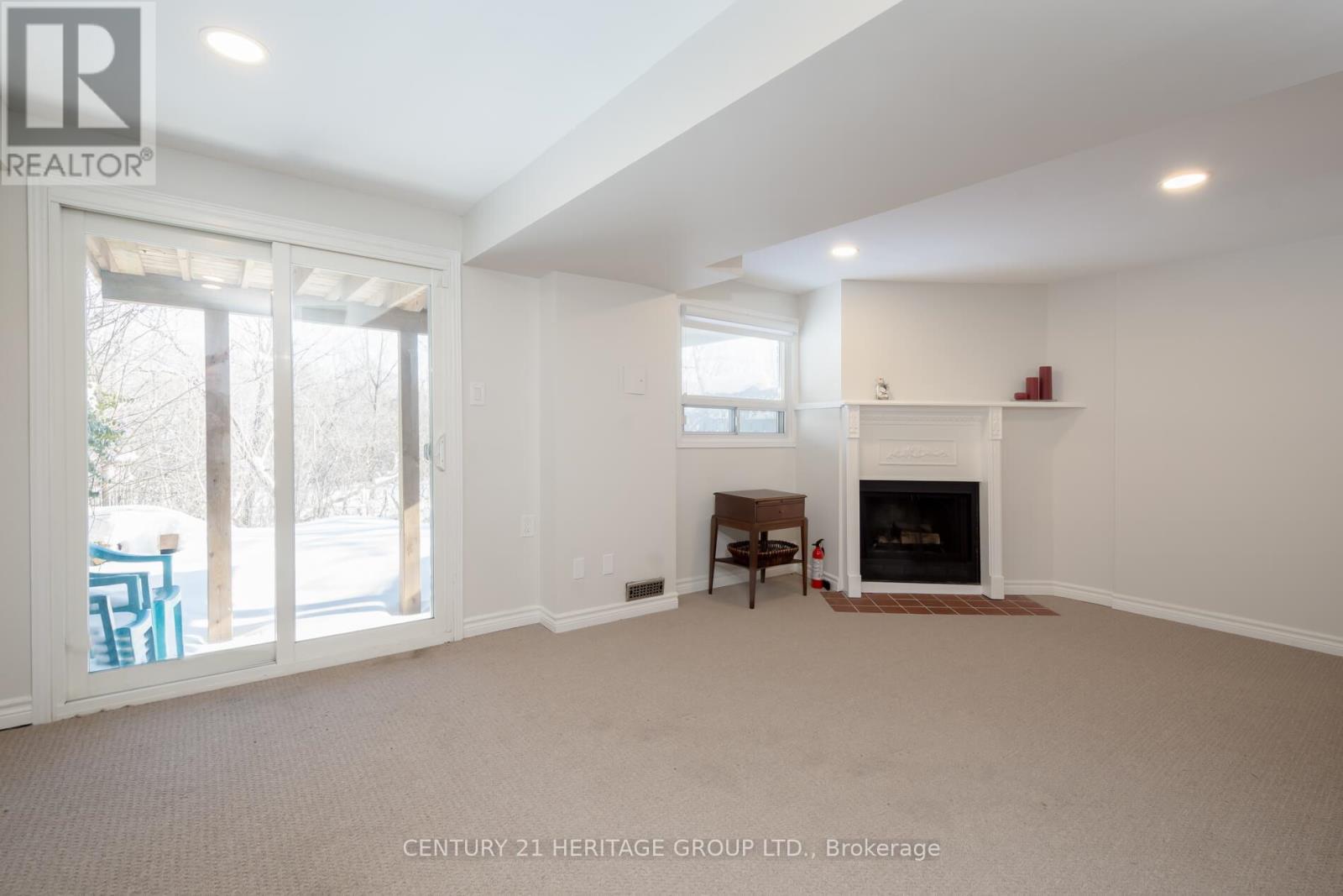 13 Michael Drive E, Richmond Hill, Ontario  L4C 5W6 - Photo 20 - N12760906