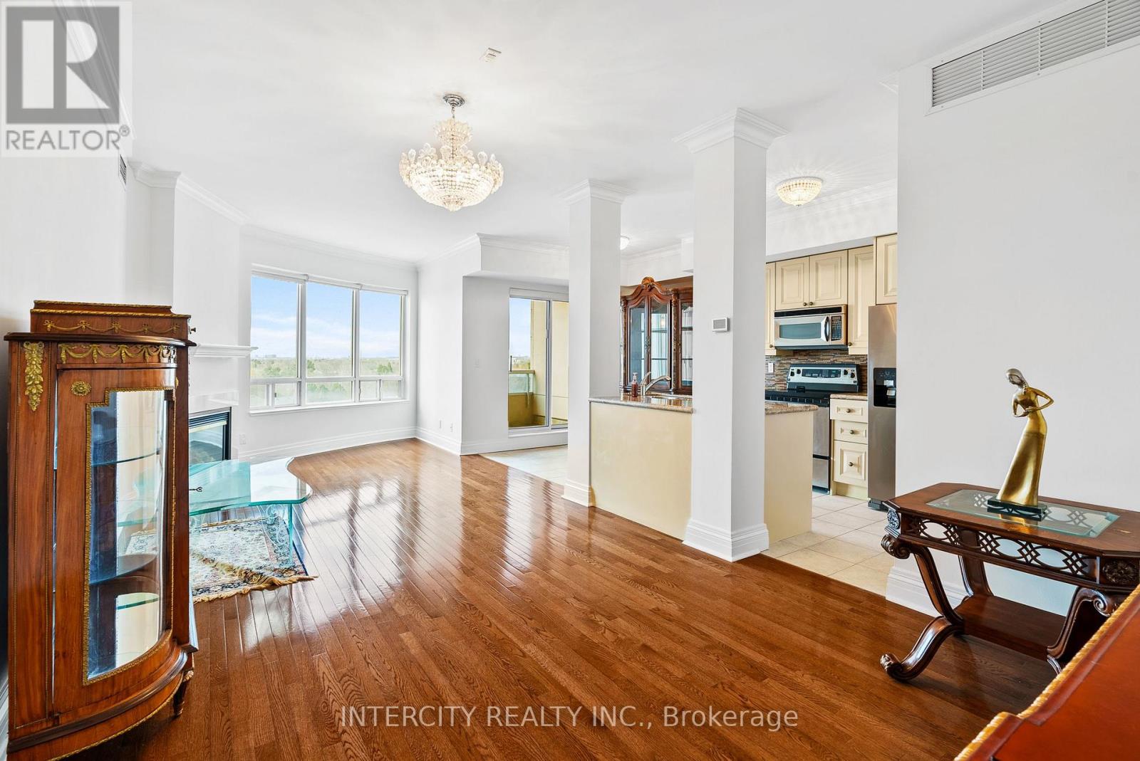 607 - 1 Cordoba Drive, Vaughan (Lakeview Estates), Ontario  L4J 8S3 - Photo 7 - N12760916