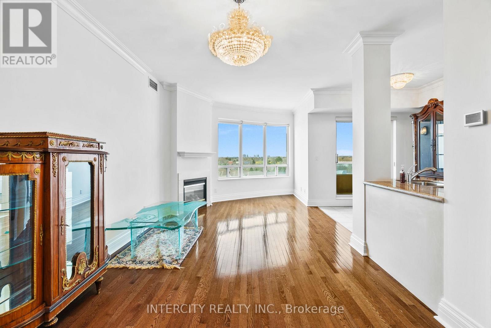 607 - 1 Cordoba Drive, Vaughan (Lakeview Estates), Ontario  L4J 8S3 - Photo 8 - N12760916