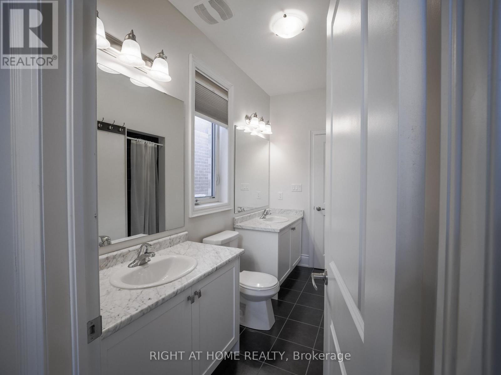 Upper - 30 Alistair Crescent, Vaughan (Kleinburg), Ontario  L4K 4B4 - Photo 15 - N12760940