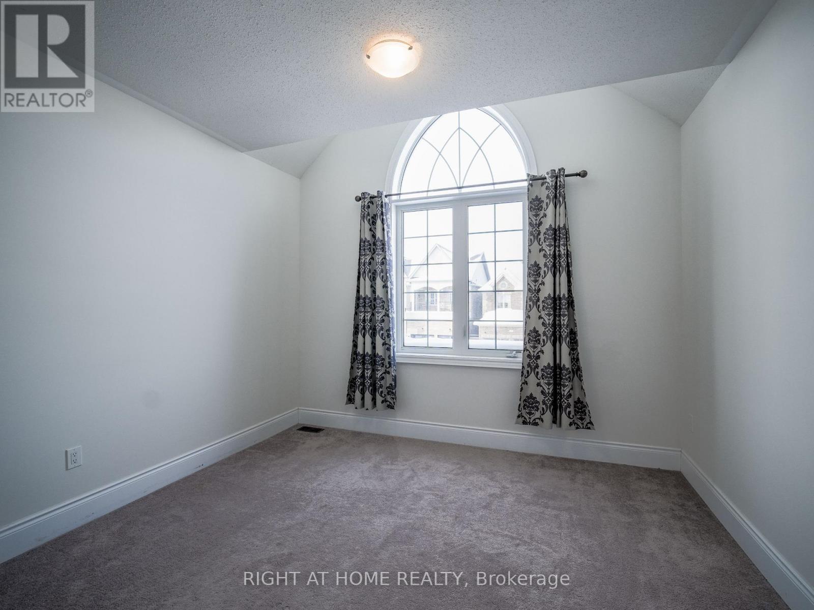 Upper - 30 Alistair Crescent, Vaughan (Kleinburg), Ontario  L4K 4B4 - Photo 17 - N12760940