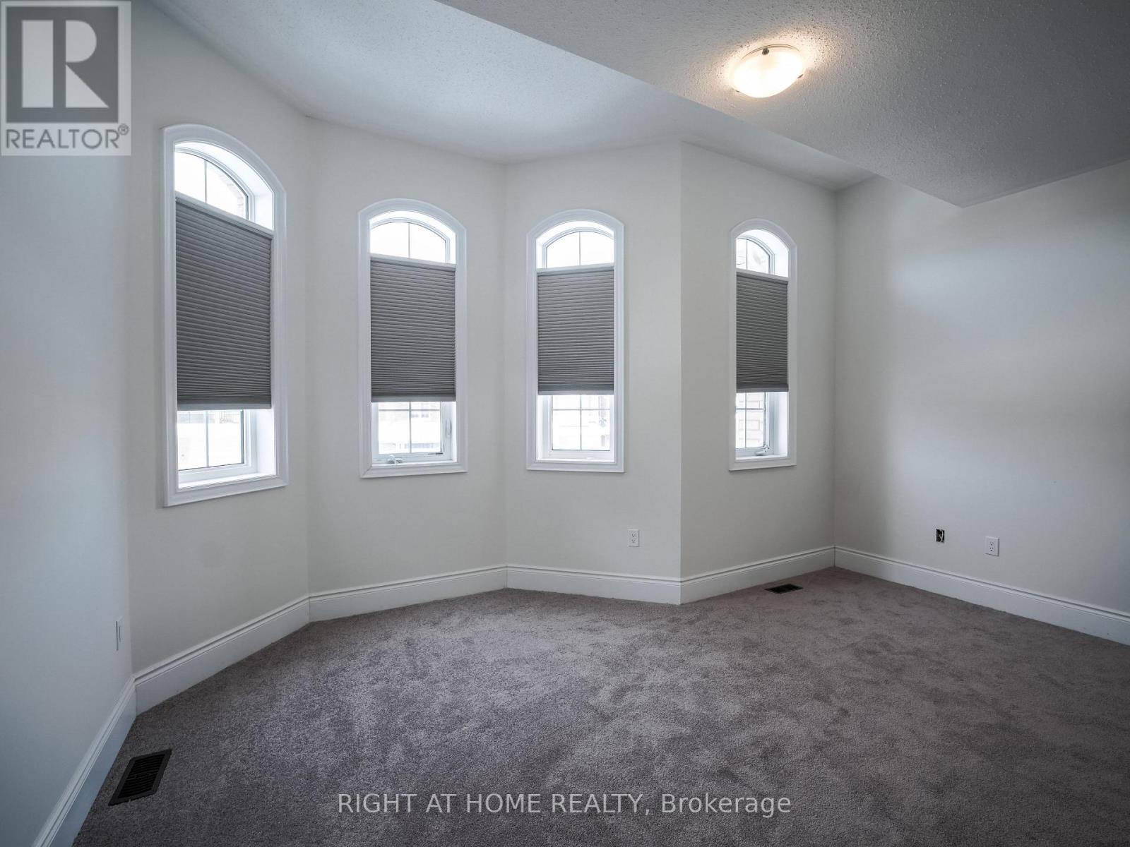 Upper - 30 Alistair Crescent, Vaughan (Kleinburg), Ontario  L4K 4B4 - Photo 24 - N12760940