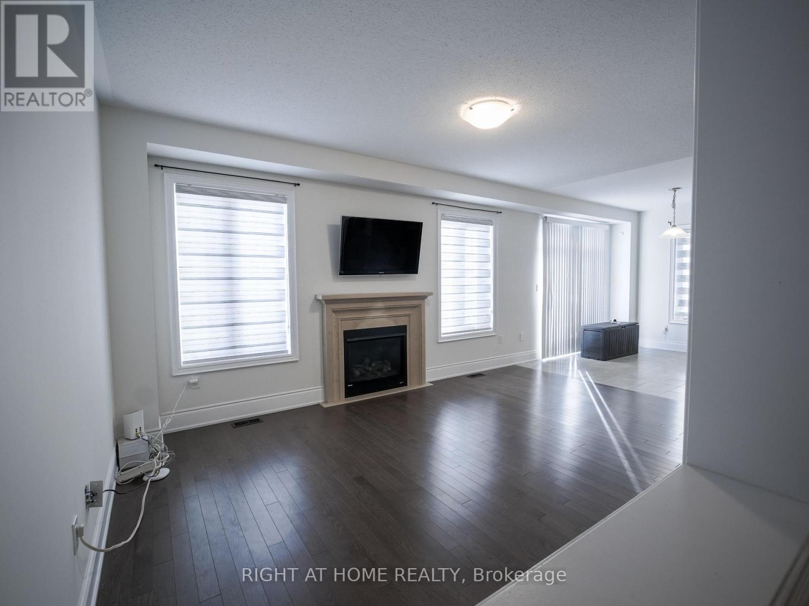 Upper - 30 Alistair Crescent, Vaughan (Kleinburg), Ontario  L4K 4B4 - Photo 29 - N12760940