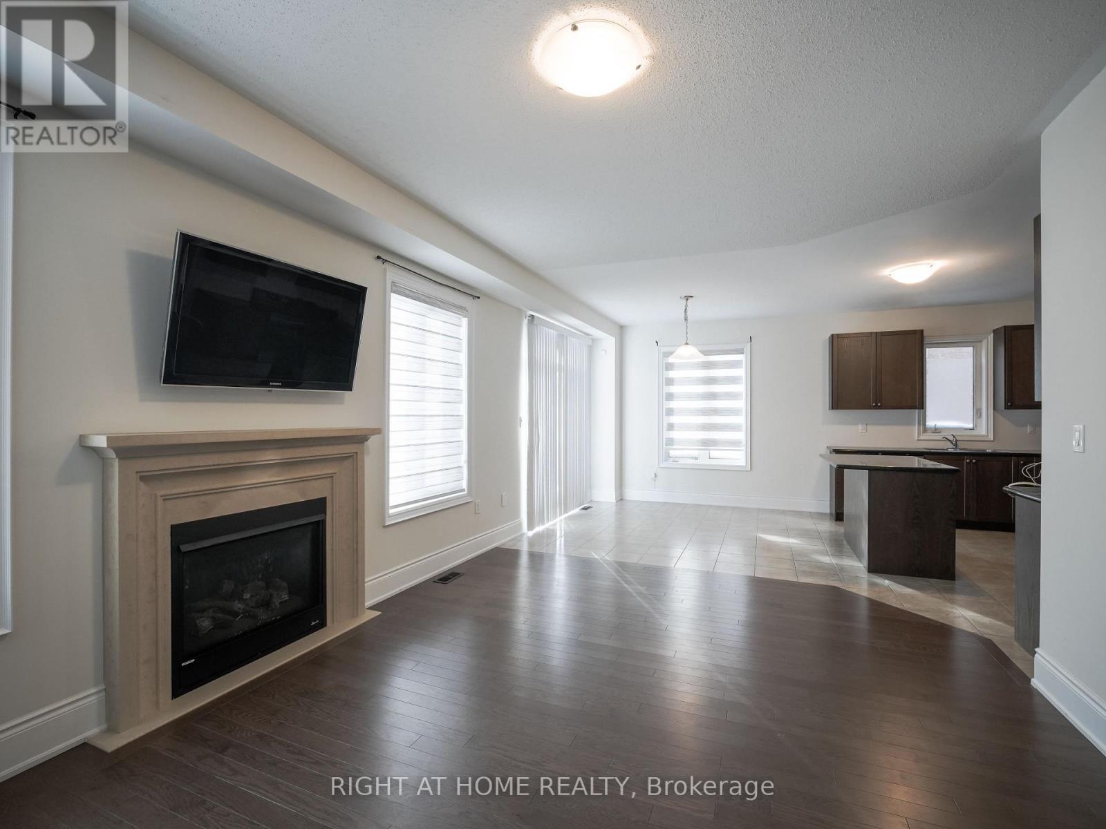 Upper - 30 Alistair Crescent, Vaughan (Kleinburg), Ontario  L4K 4B4 - Photo 33 - N12760940