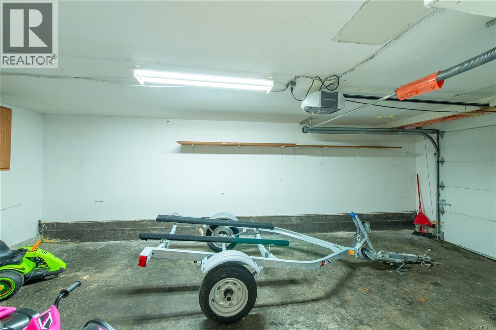 532 Bowlsby Pl, Victoria, British Columbia  V9A 4C7 - Photo 29 - 1024372