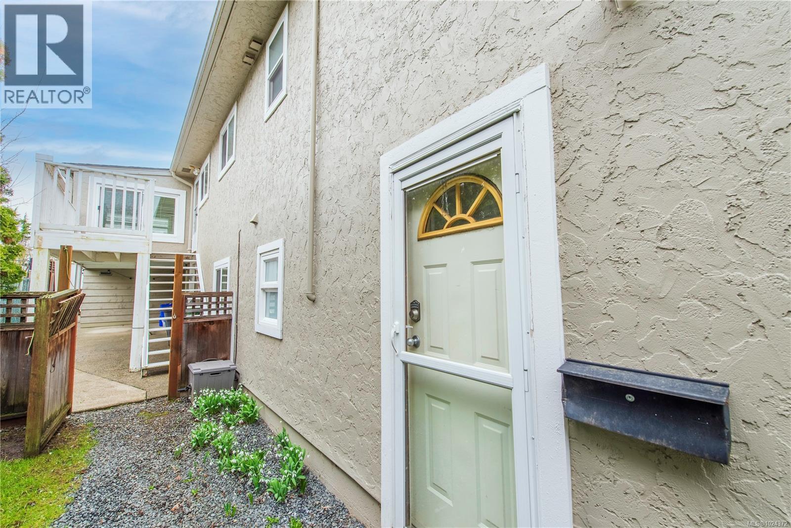 532 Bowlsby Pl, Victoria, British Columbia  V9A 4C7 - Photo 35 - 1024372