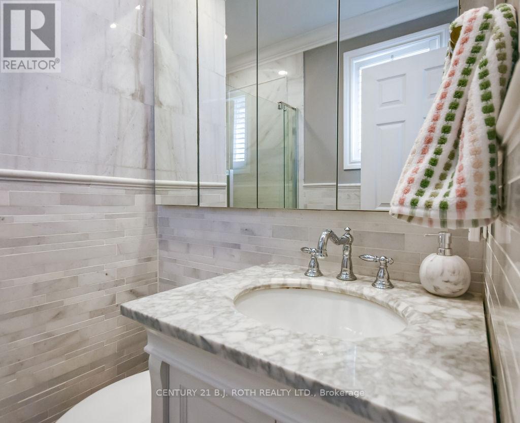 5 Claire Drive, Barrie (Painswick South), Ontario  L4N 5X9 - Photo 24 - S12760908