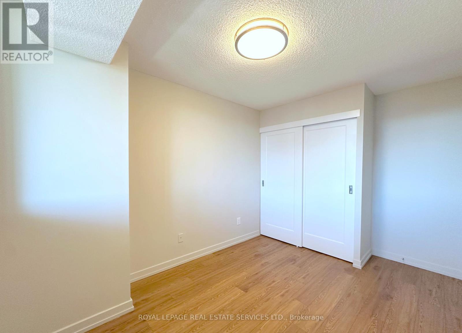 811 - 165 La Rose Avenue, Toronto, Ontario  M9P 3S9 - Photo 12 - W12760782