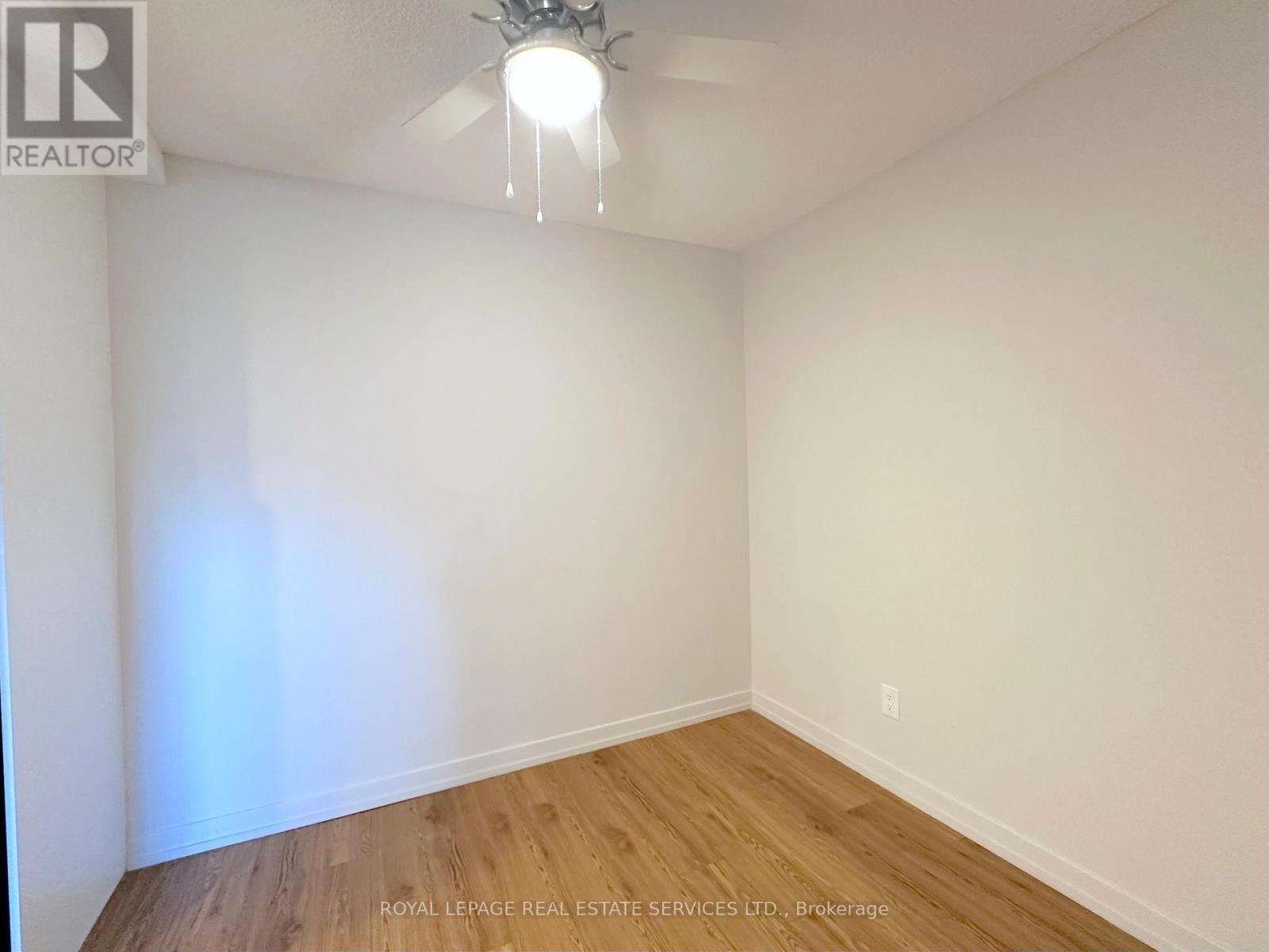 811 - 165 La Rose Avenue, Toronto, Ontario  M9P 3S9 - Photo 7 - W12760782