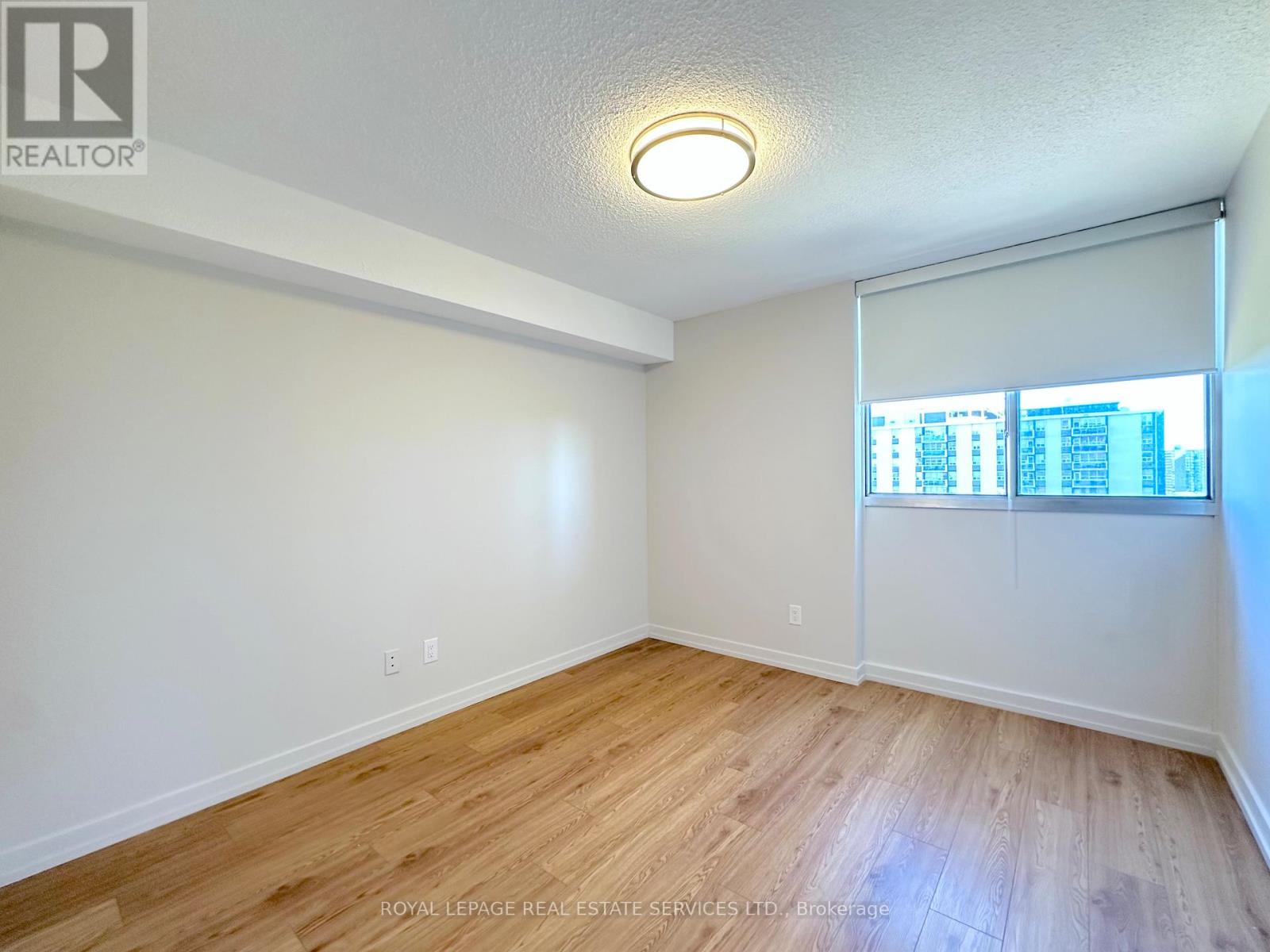 811 - 165 La Rose Avenue, Toronto, Ontario  M9P 3S9 - Photo 9 - W12760782